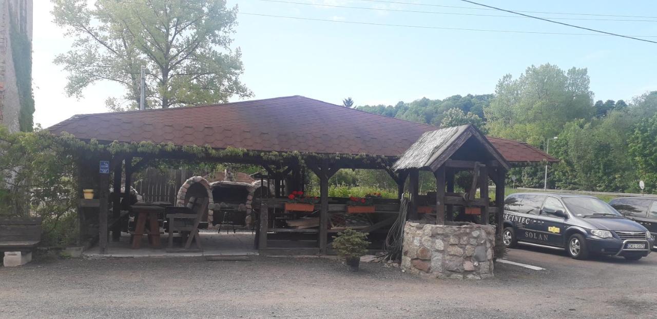 Gosciniec Solan Hotel Jeleniów Kültér fotó