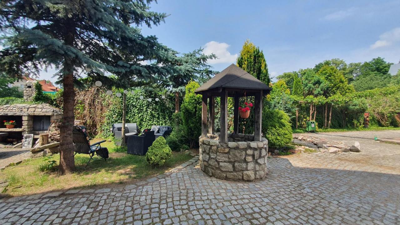 Gosciniec Solan Hotel Jeleniów Kültér fotó