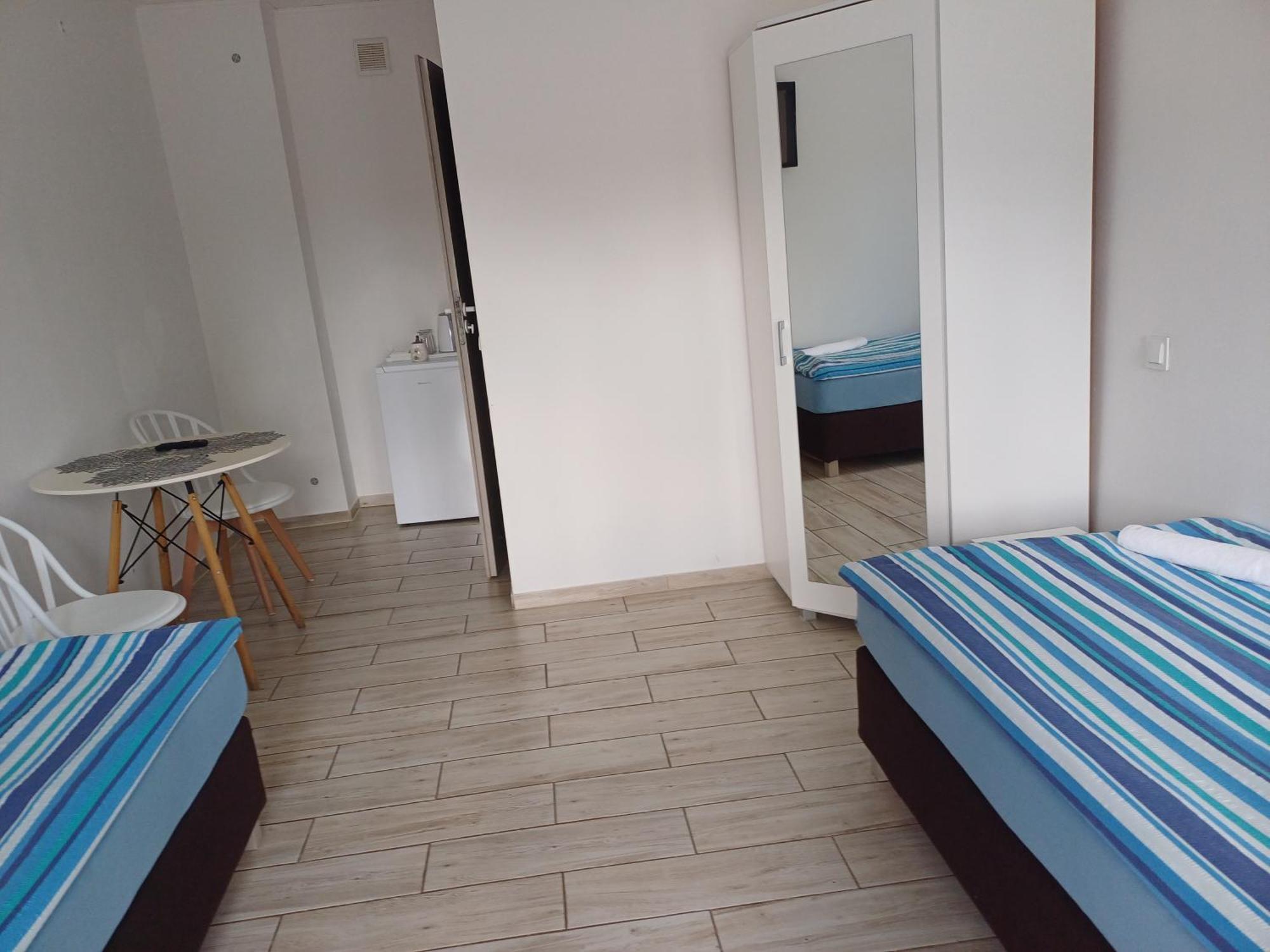 Gosciniec Solan Hotel Jeleniów Kültér fotó