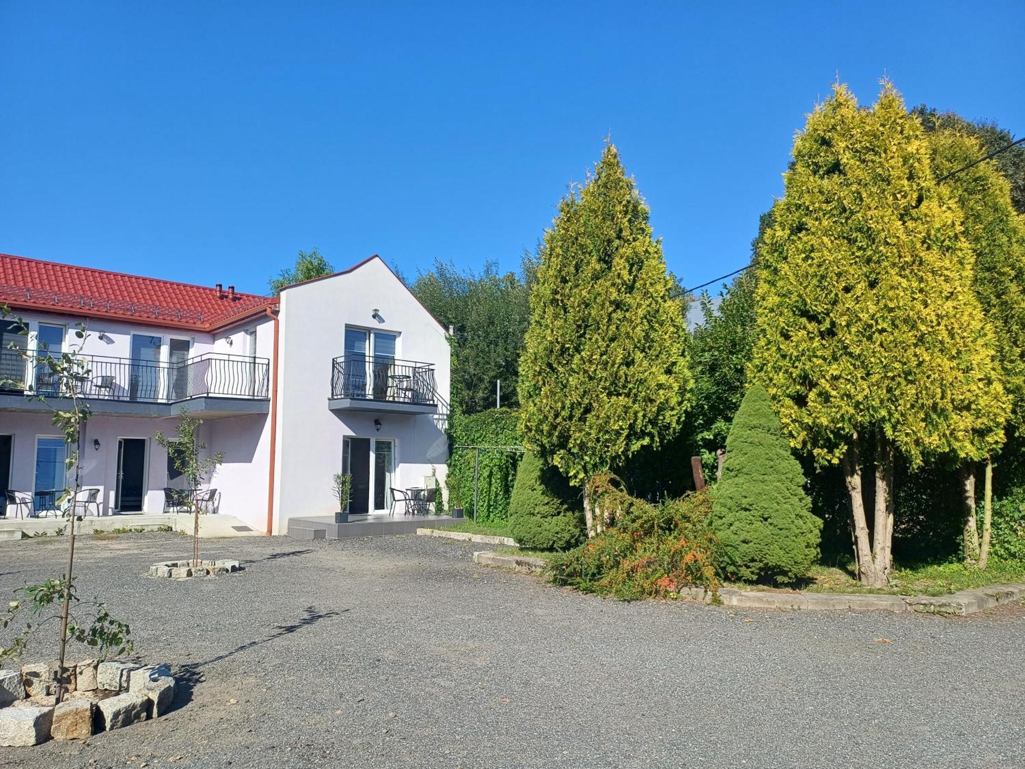 Gosciniec Solan Hotel Jeleniów Kültér fotó