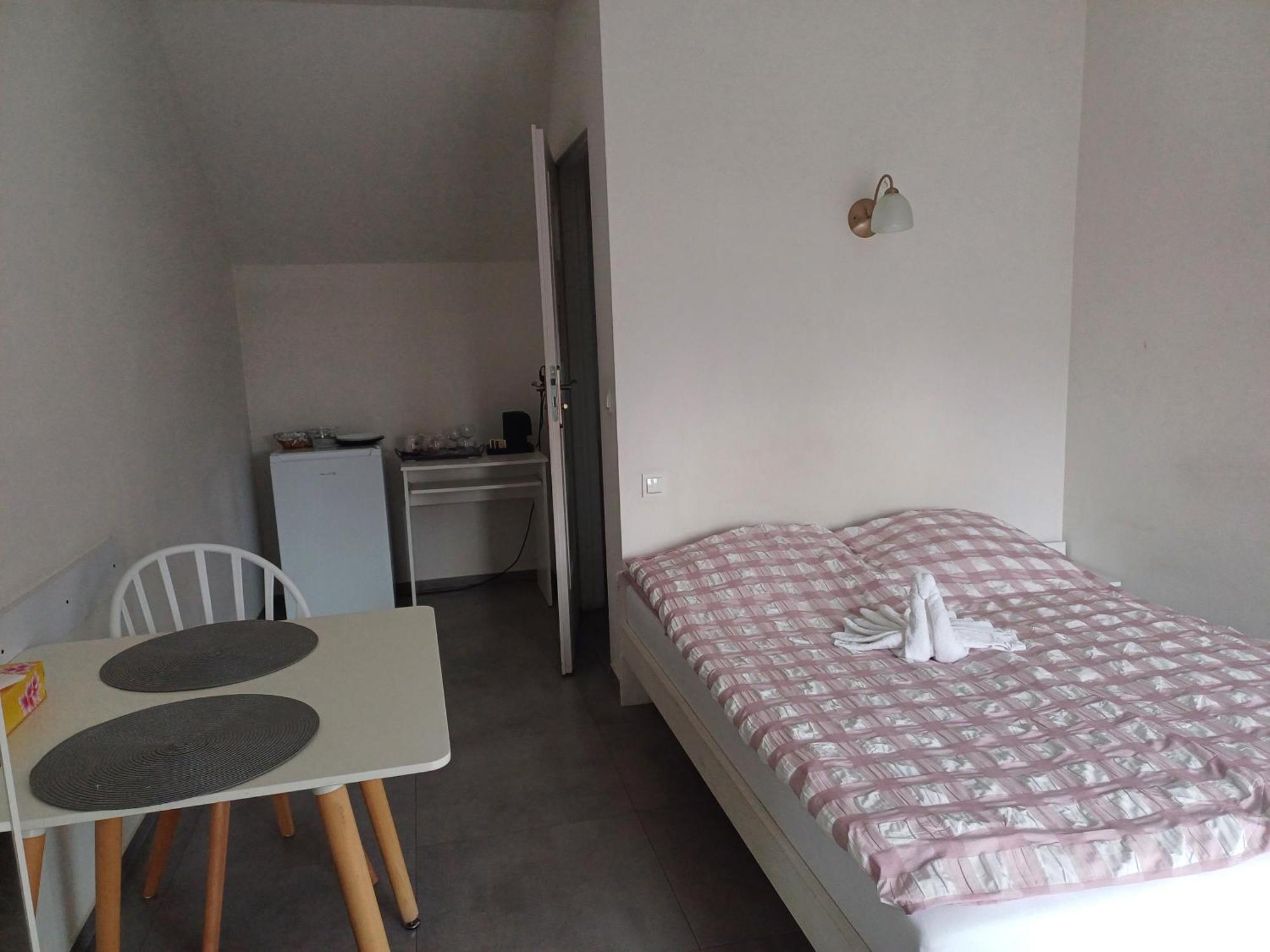Gosciniec Solan Hotel Jeleniów Kültér fotó