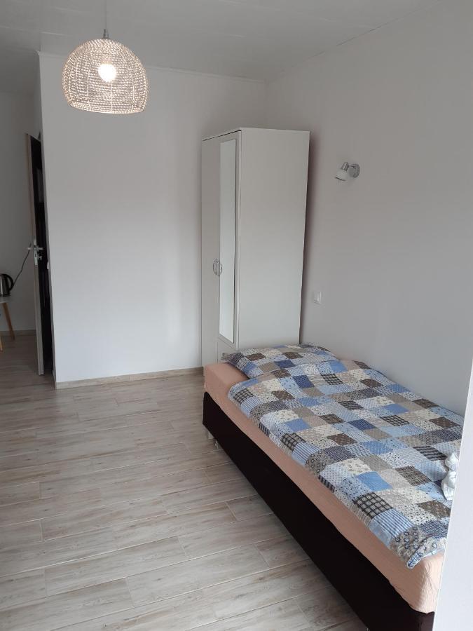 Gosciniec Solan Hotel Jeleniów Kültér fotó